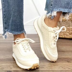 DV Dolce Vita  Ivory Cream Woman's Sneaker Size 10